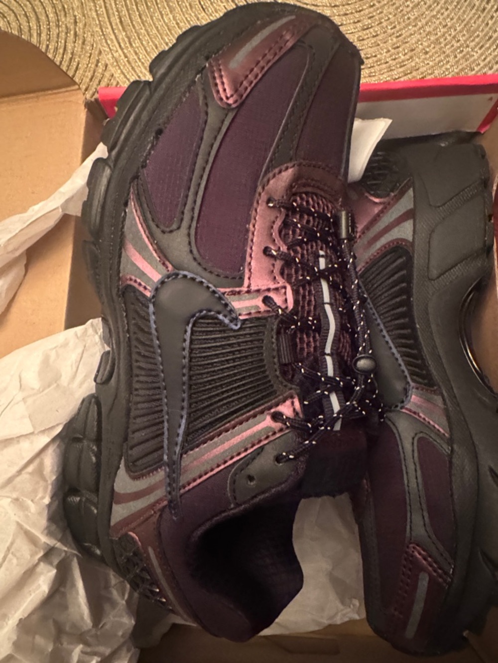 New Nike Zoom Vomero 5 Women's Black and Plum Athletic Sneakers - Picture 7 of 7